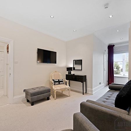 Beautiful 2 King Size Beds 2 Bath- Sleeps 5 In Earls Court Leilighet London Eksteriør bilde