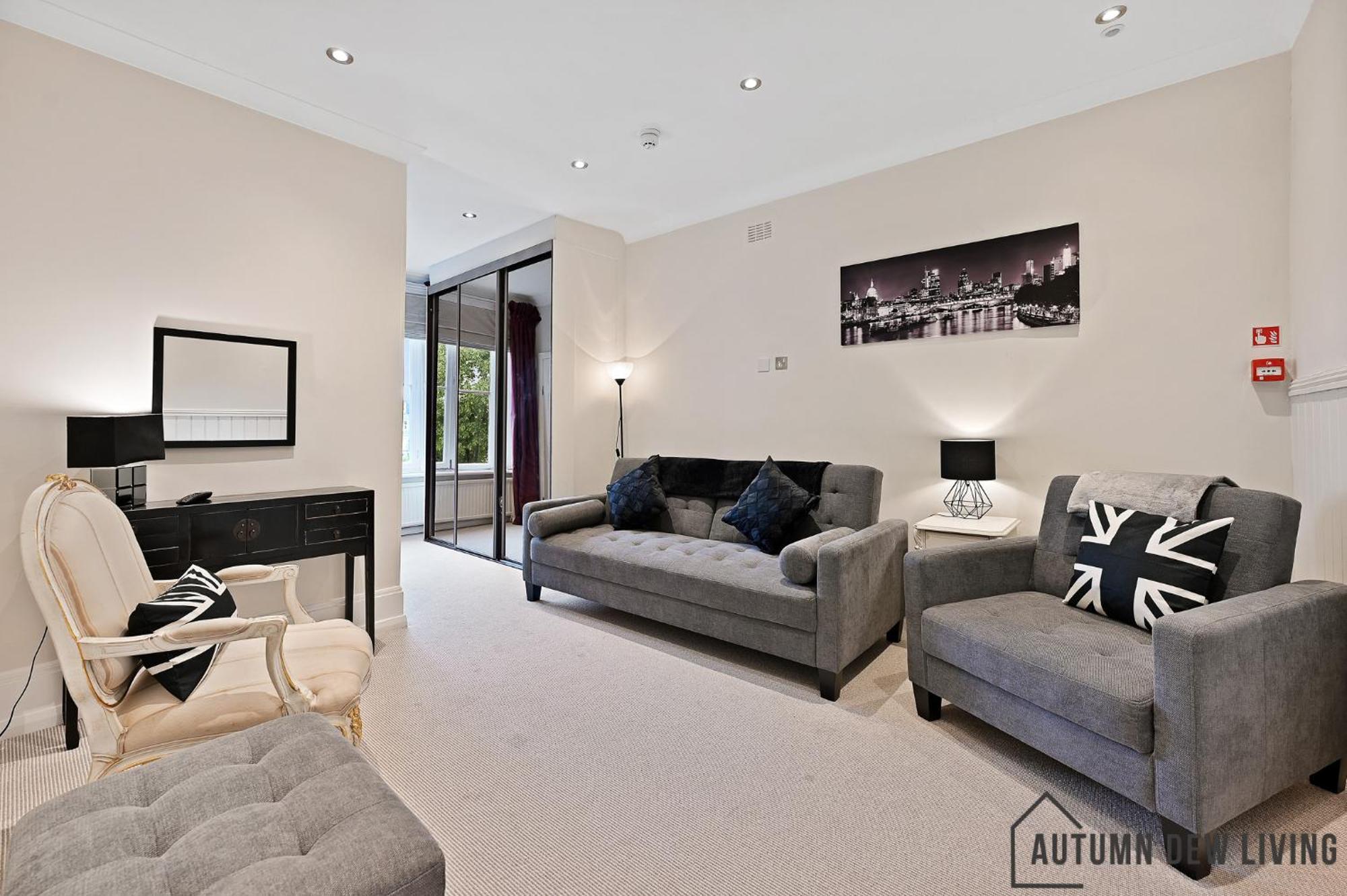 Beautiful 2 King Size Beds 2 Bath- Sleeps 5 In Earls Court Leilighet London Eksteriør bilde