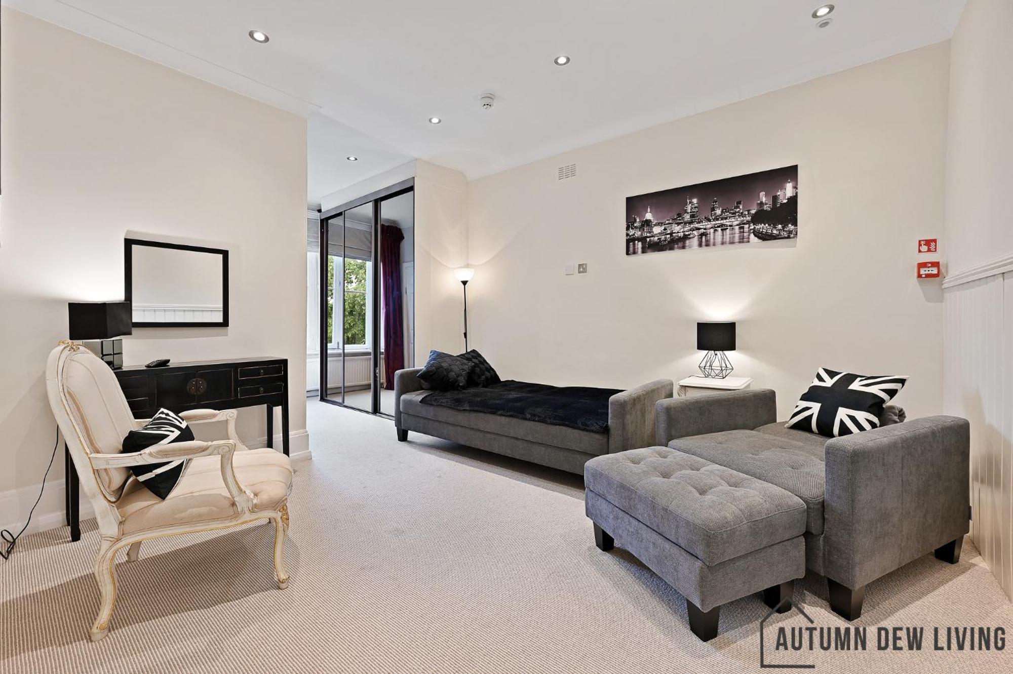 Beautiful 2 King Size Beds 2 Bath- Sleeps 5 In Earls Court Leilighet London Eksteriør bilde