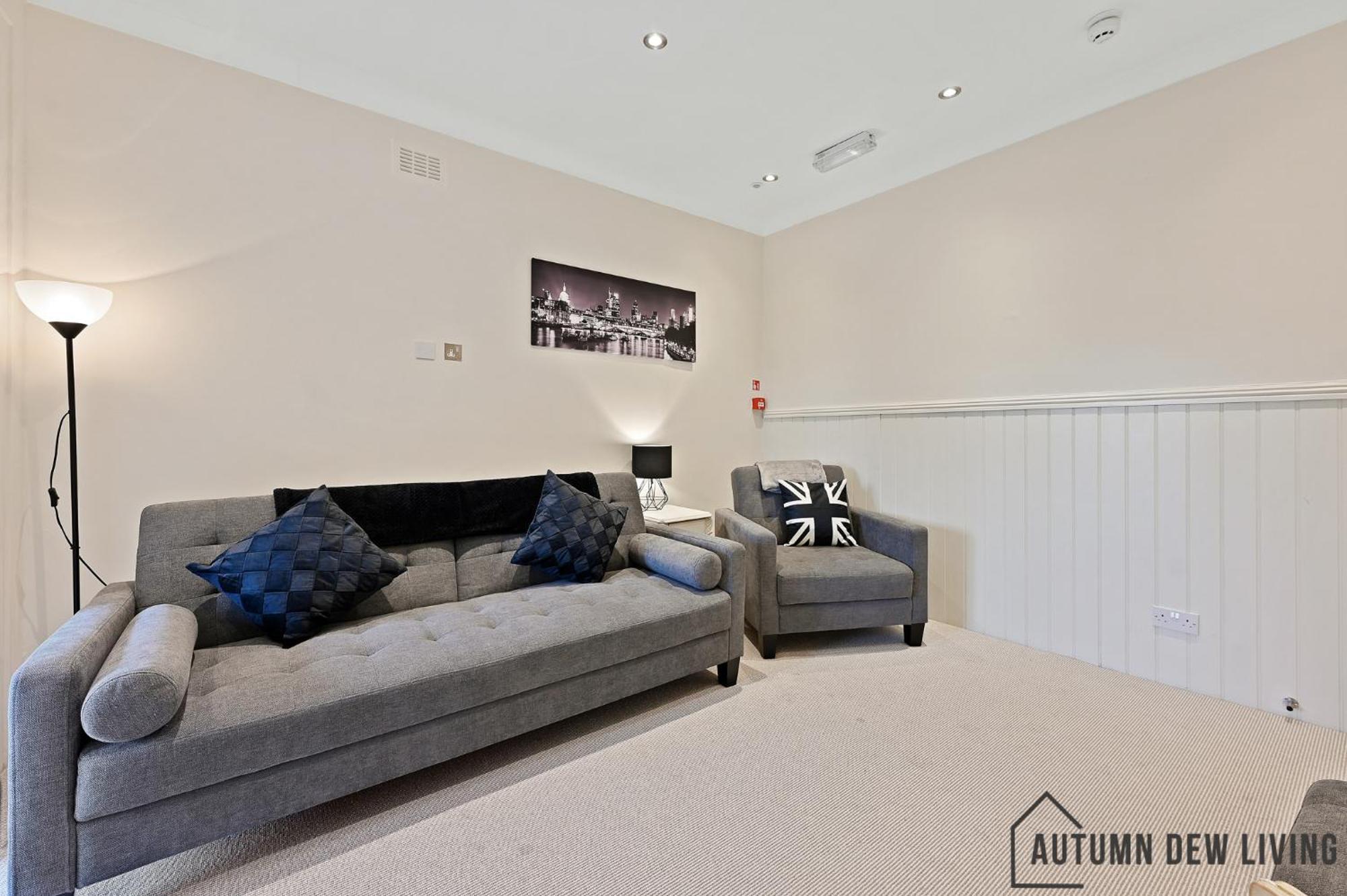 Beautiful 2 King Size Beds 2 Bath- Sleeps 5 In Earls Court Leilighet London Eksteriør bilde